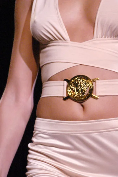 Look 19